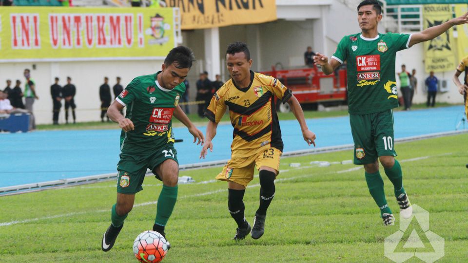 Mitra Kukar tahan imbang Bhayangkara FC di Stadion Aji Imbut, Tenggarong Copyright: © Indonesiansc/INDOSPORT